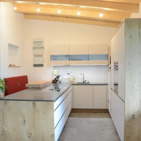 Sunside Apartment *